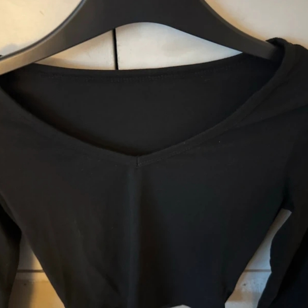 Black Long Sleeve Top - Picture 3 of 3